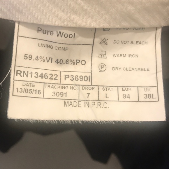 %100 Pure Wool Gray Suit SZ 38L - Made in Italy - Picture 4 of 7